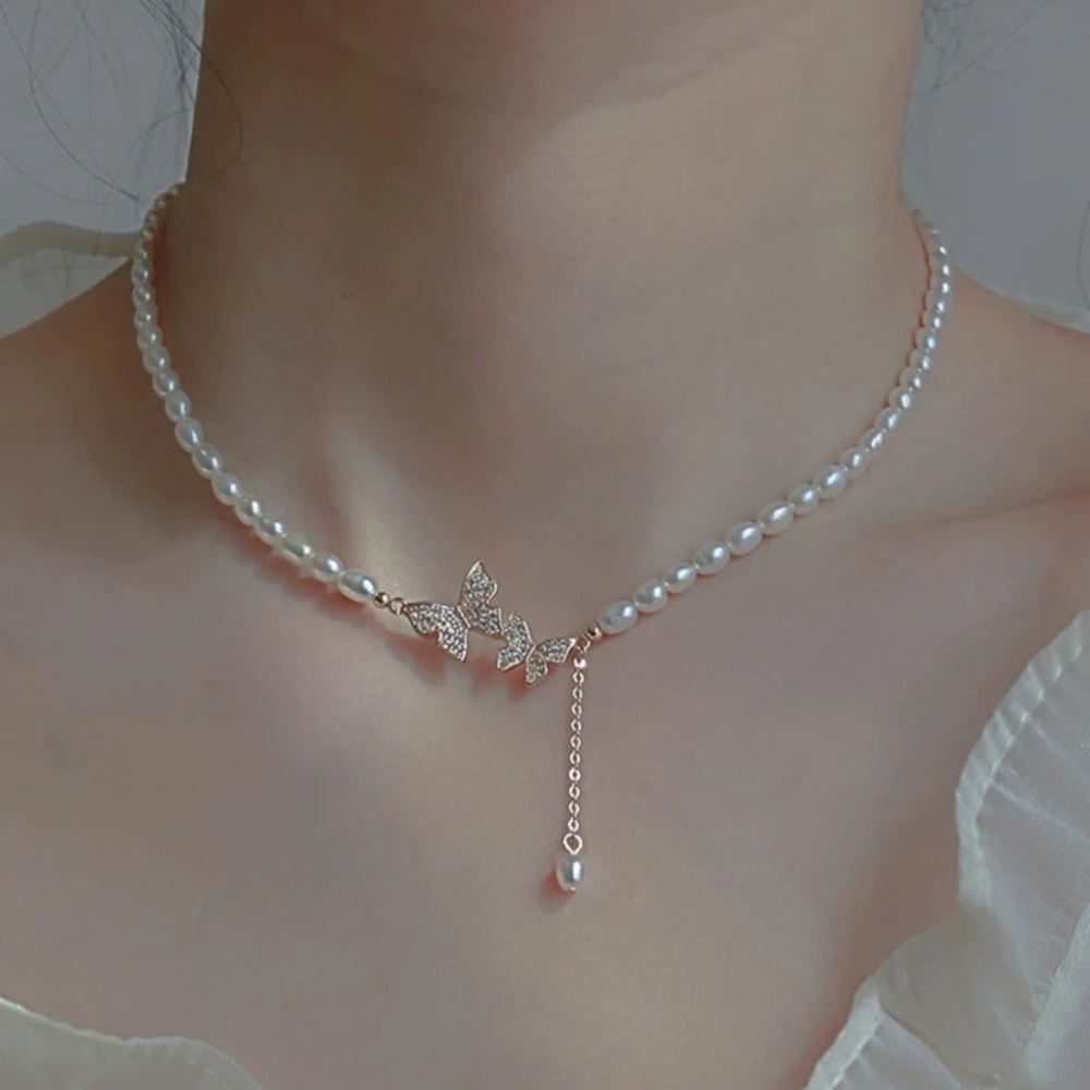 ✨ butterflies faux pearl necklace ✨